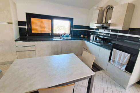 attico-loft-cecchina-cucina-pagliarella-immobiliare