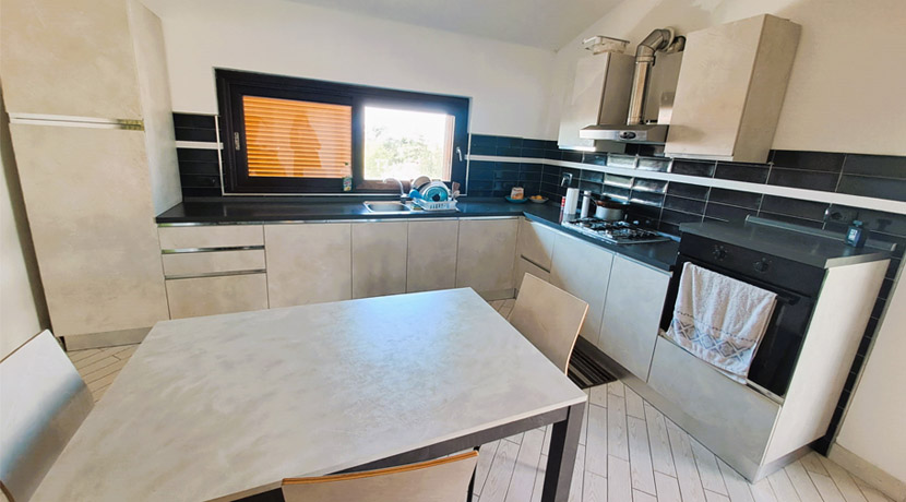 attico-loft-cecchina-cucina-pagliarella-immobiliare