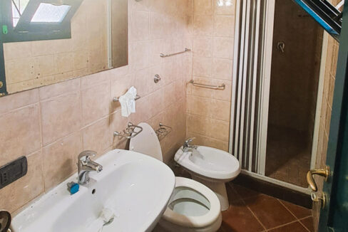 terratetto-giuliano-di-roma-bagno-A-pagliarella-immobiliare