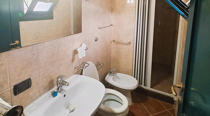 terratetto-giuliano-di-roma-bagno-A-pagliarella-immobiliare