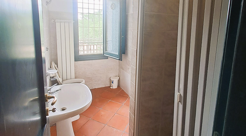 terratetto-giuliano-di-roma-bagno-B-pagliarella-immobiliare