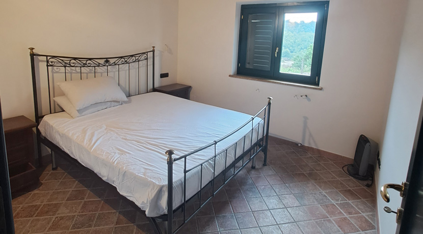 terratetto-giuliano-di-roma-camera-letto-C-pagliarella-immobiliare