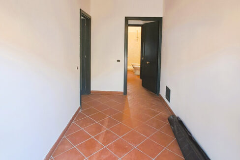terratetto-giuliano-di-roma-corridoio-pagliarella-immobiliare