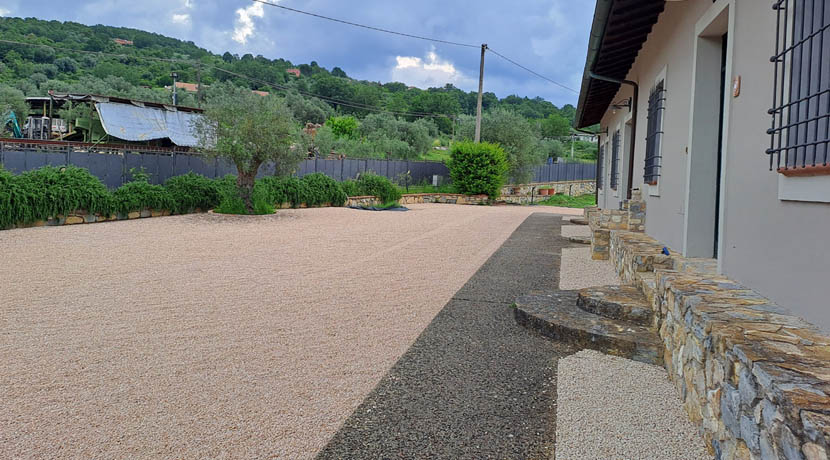 terratetto-giuliano-di-roma-esterno-pagliarella-immobiliare